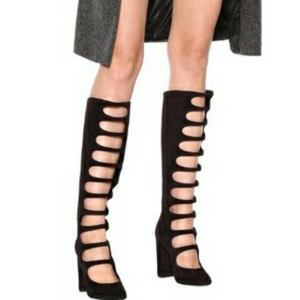 YSL Yves Saint Laurent Cutout  Joplin 105 Boots